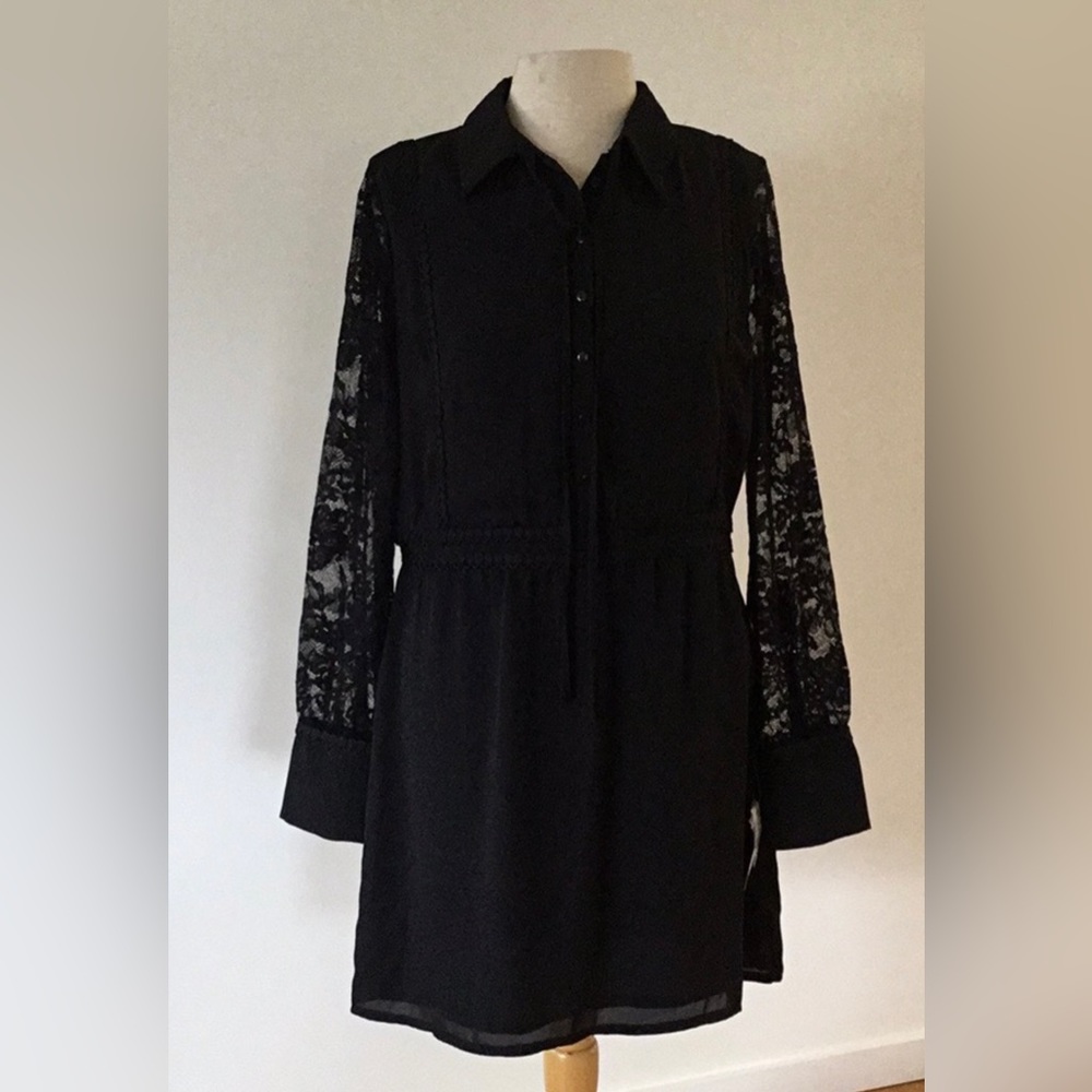 Maison Jules Dress New w.Tags Black with great details and lace sleeves Size L